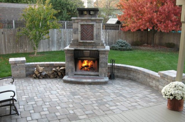 Outdoor Fireplace Designs for Everyone