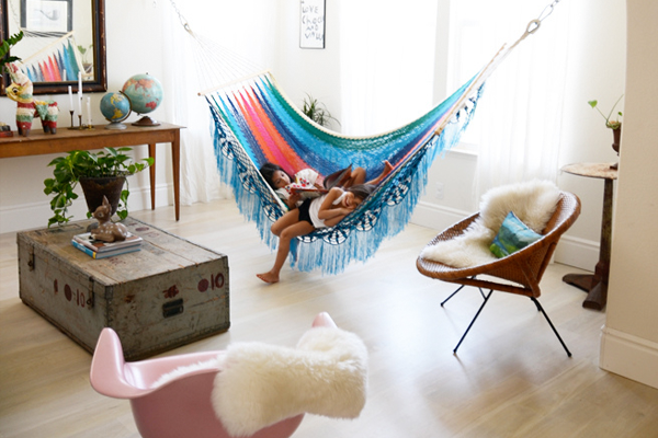 How to use an interior hammock in your bedroom