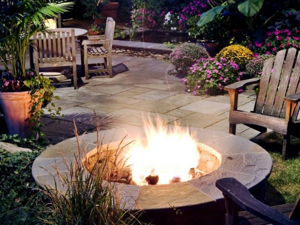 Outdoor Fireplace Designs for Everyone