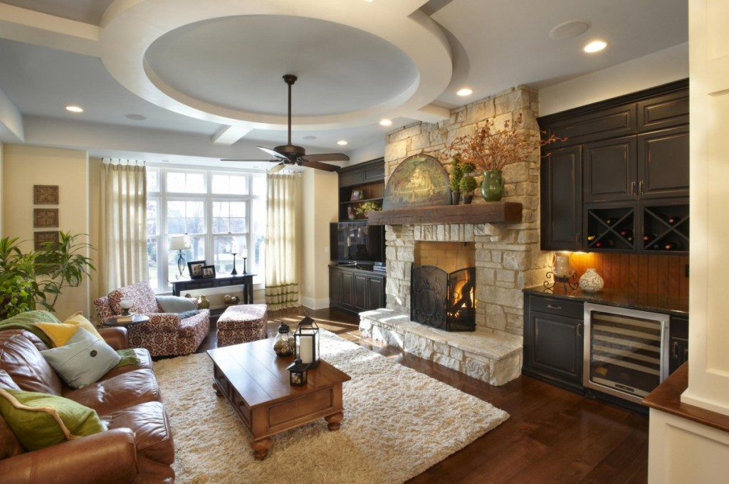 Creating a Cozy Entertaining Space with a Fireplace