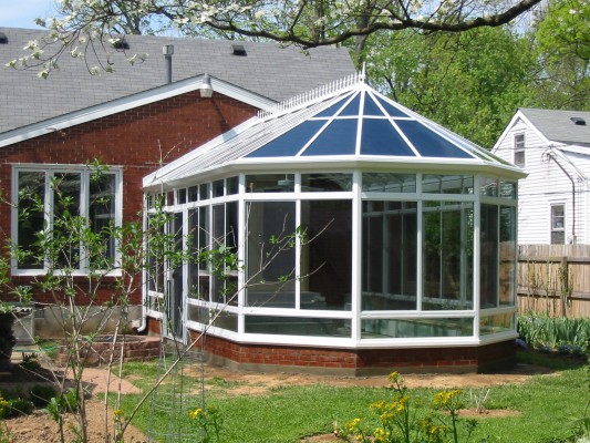 This sunroom addition adds character to the home (Arprice)