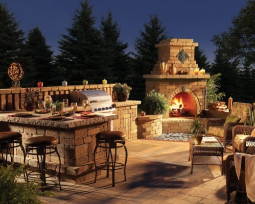 A beautiful outdoor kitchen (hotnick)