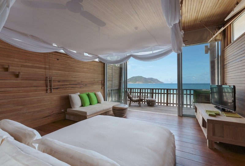 ocean_view_deluxe_bedroom
