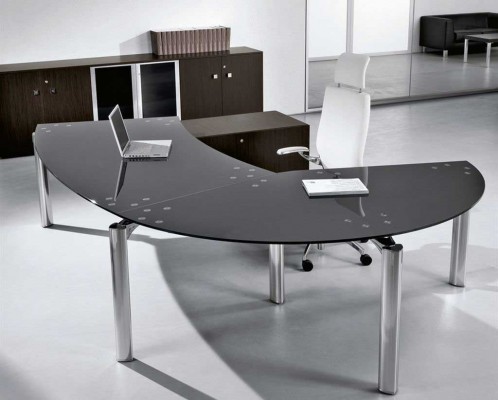 Flowing ergonomically design desk