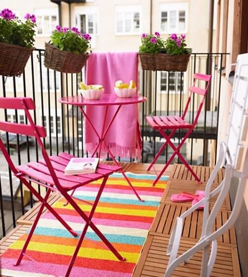 Maximizing your apartment balcony: Dining, gardening, and relaxation in ...