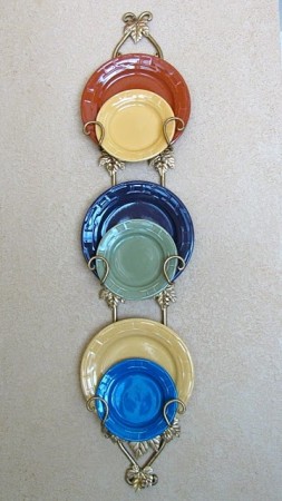 Plate racks can be used alone or as the center of a plate display