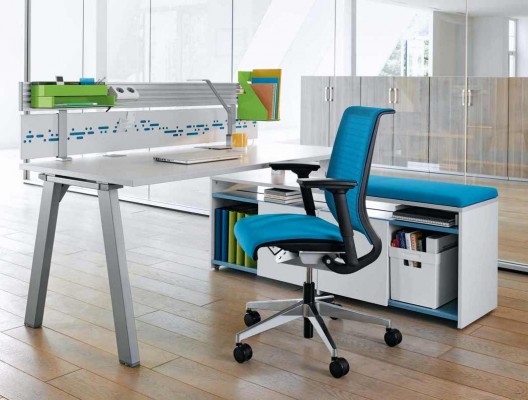 Ergonomically designed desk