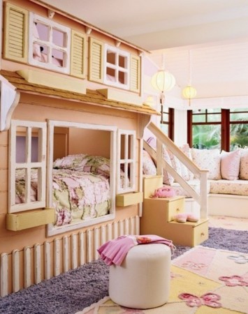 A cute house bunk bed