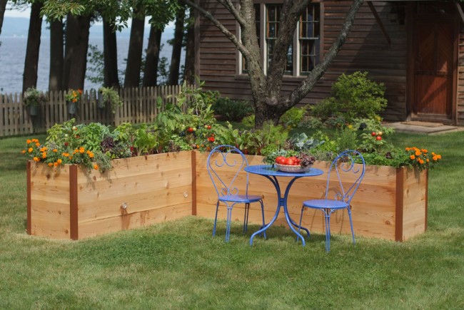 Raised garden makes a perfect fence border 