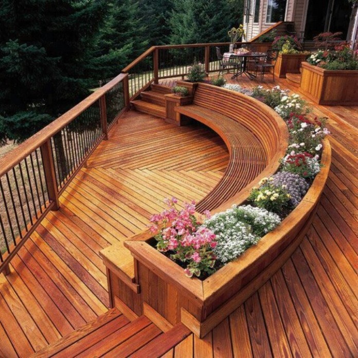 Curved benches and planters add interest to this deck
