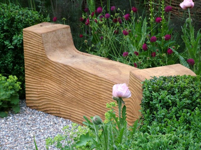 Garden Benches to Enhance Your Outdoor Space
