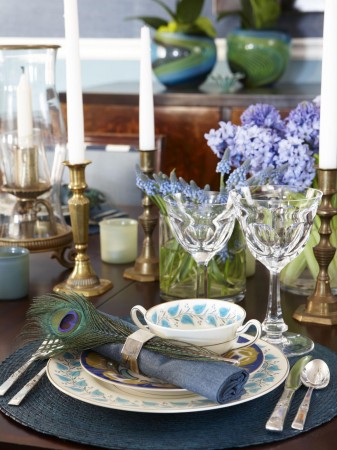Feather accents at table settings add that extra touch