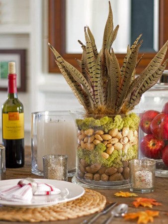 Thanksgiving table centerpiece ideas to feather your nest.
