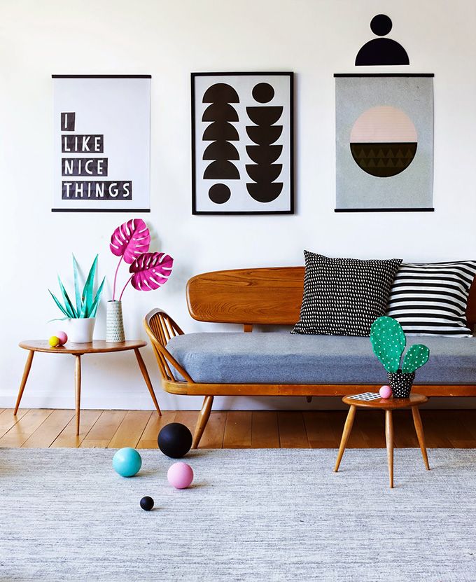 Stylish accents of color liven up the living room - Designed by Charlotte Love (ispydiy.com)
