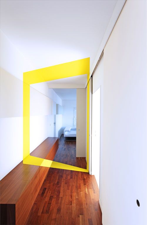 Yellow accents: Brighten up your hallway (detail.de)