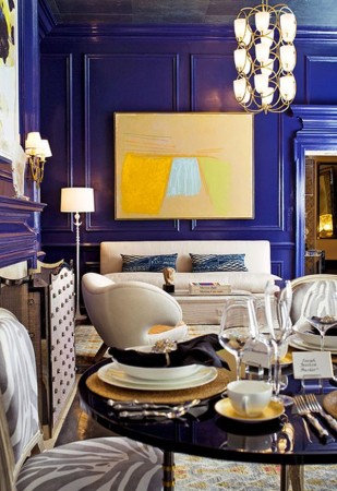 Rich cobalt blue walls