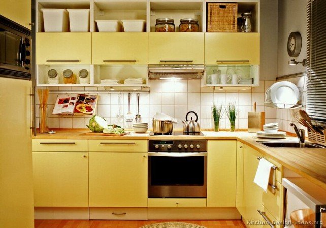 Sunny yellow kitchen cabinets