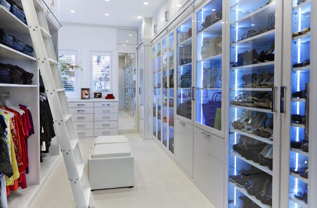 Modern luxury walk-in closet 