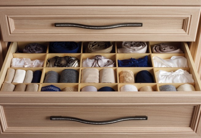 Drawers for lingerie in the walk-in closet 
