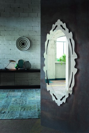 Splendid Oval shaped mirror installed in an hallway