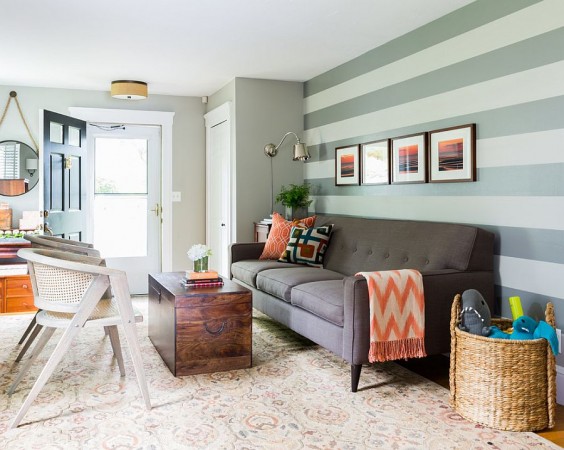 Tone-on-tone horizontal stripes add an unexpected punch to this room
