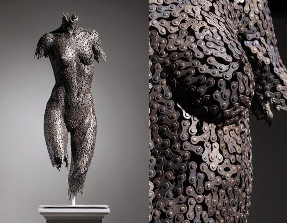 Sculpture made from bicycle chain 