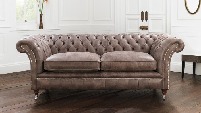 Traditional Chesterfield leather sofa