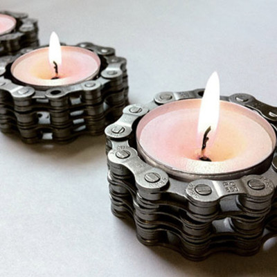 Bicycle chain candle holders