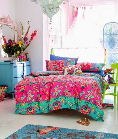 Styling a colorful bohemian bedroom.