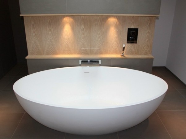 elegant modern bathtub with circular shape