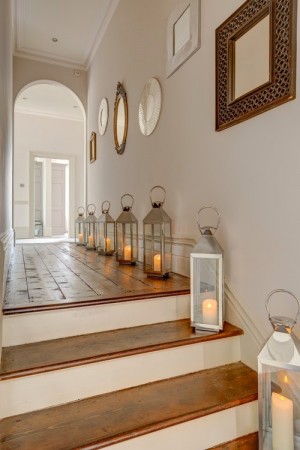 brilliant ideas for docorating hallways with lights on the floor