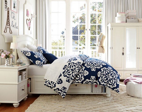 Crisp bedroom style for teen girl