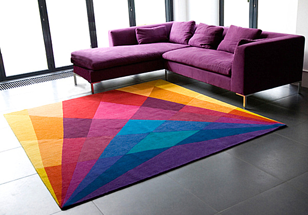 Geometric rainbow rug (arcilook).
