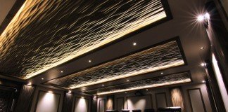 Textured and uplit ceiling for home theater (soelbergi).