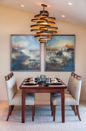 A unique pendant light for the dining area 