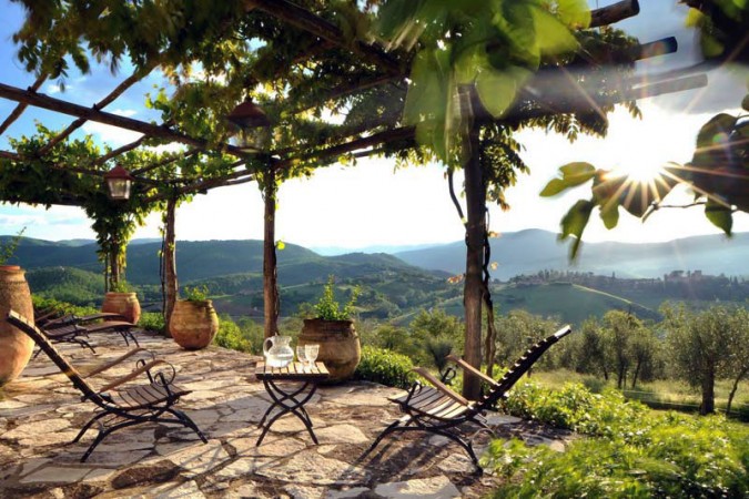 Tuscan outdoor dining 