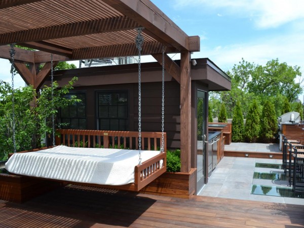 Hanging daybed for outdoor relaxation
