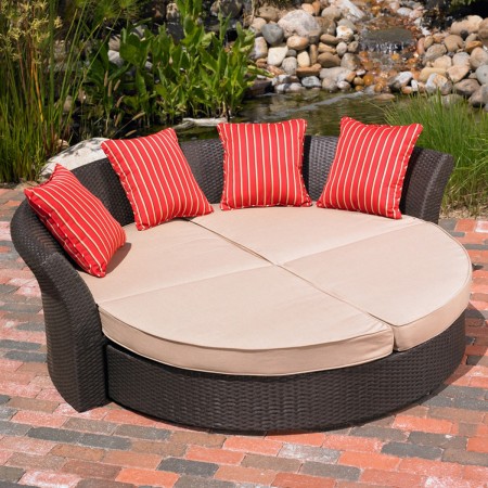 The perfect outdoor daybed for a cozy spot