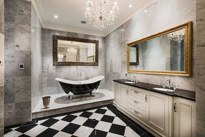 Luxury touches in the bathroom 