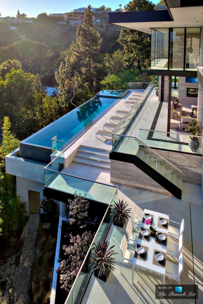 Luxury Residence in LA: Uninterrupted Views, Infinity Pool, and Modern ... - Luxury Industrial Residence Los Angeles