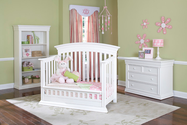 white crib to toddler bed http://www.houzz.com