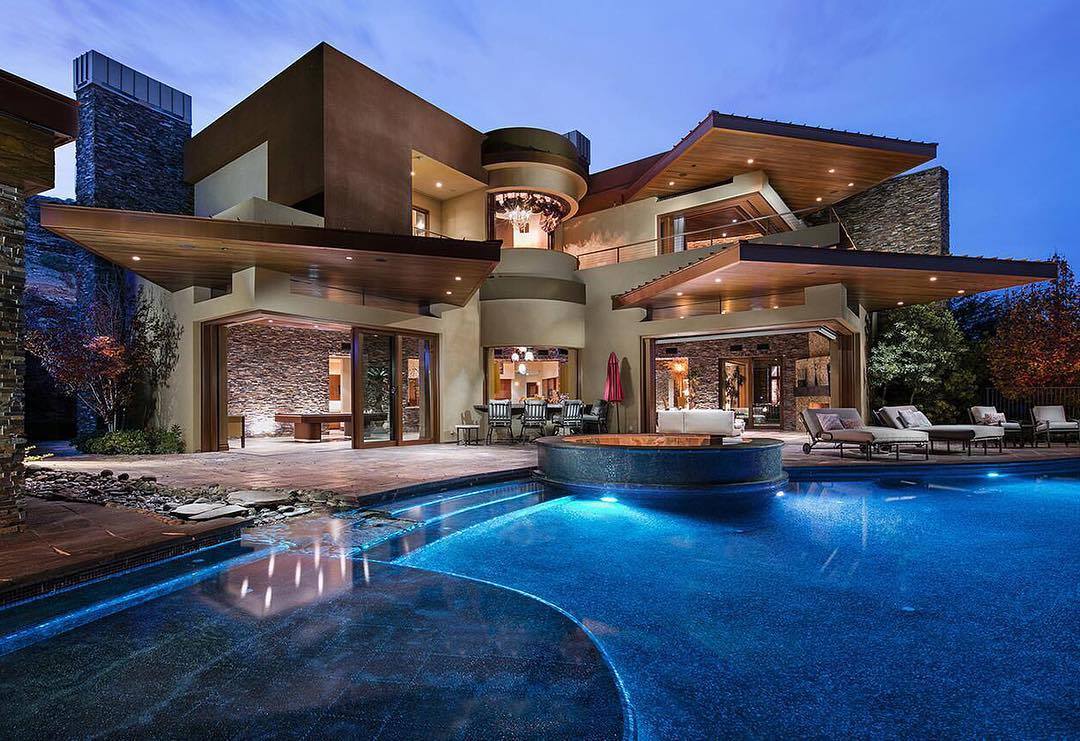 Top 30 most luxurious houses in the world - check them now!