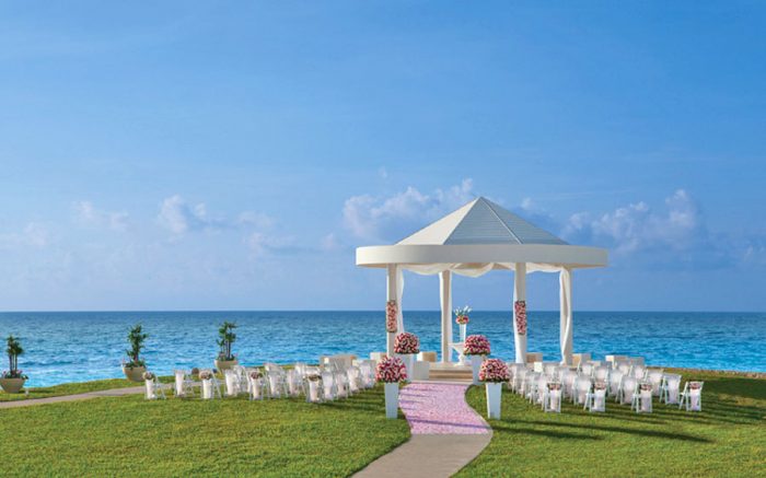 A private gazebo for destination wedding in Cancun.