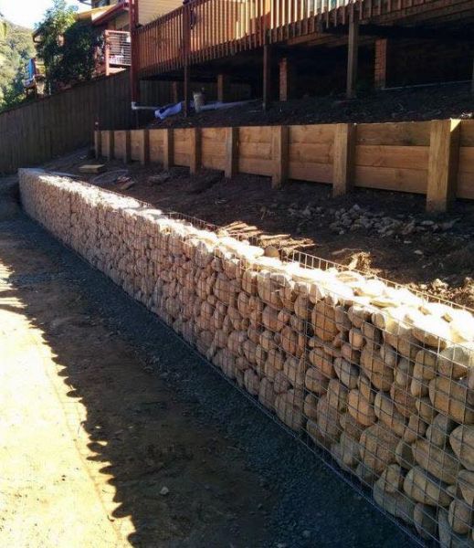 Or, combine a gabion wall with a retaining wall for stunning effect..
