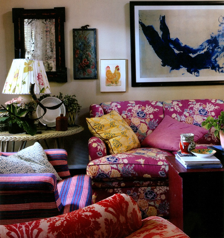 Colorful patterns mix in this stylish interior by designer Jeffrey Bilhuber (brabbu.com)