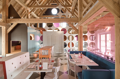 Pleasing colors and repeated patterns give this restaurant a lively appeal (loftylovin.tumblr)