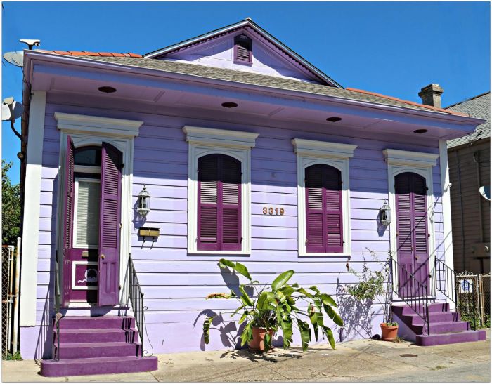 This Bywater New Orleans home is resplendent in purple (neworleanscondos.net)