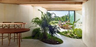 Indoor garden
