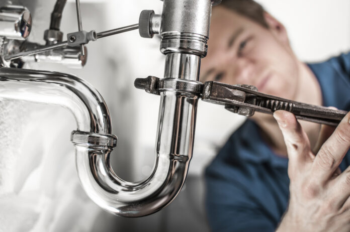7 Signs You Need To Call a Plumber