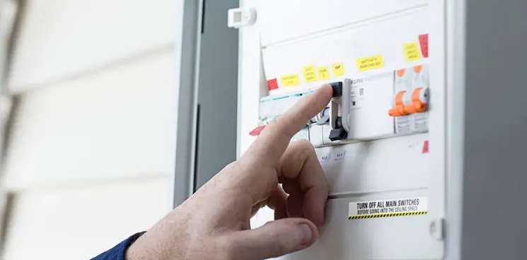 4 Electrical Jobs You Must Hire a Licensed Electrician For